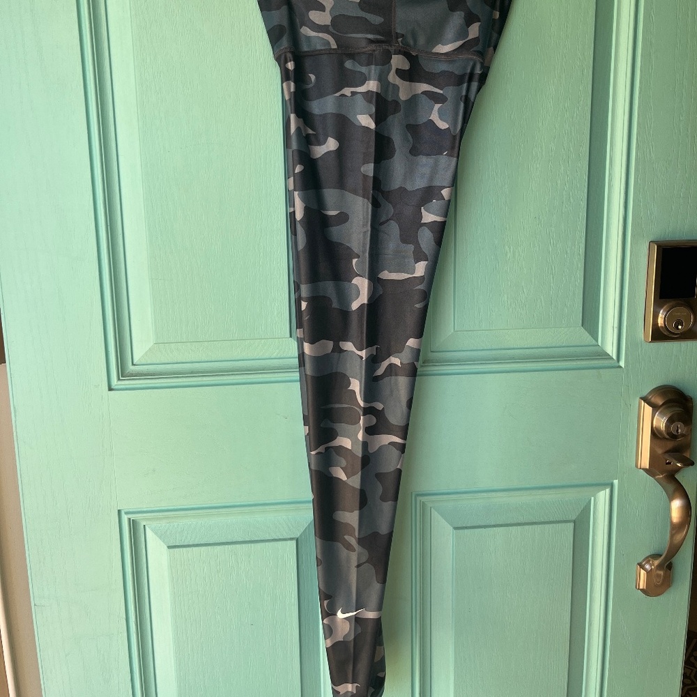 High-Waisted Camo Leggings